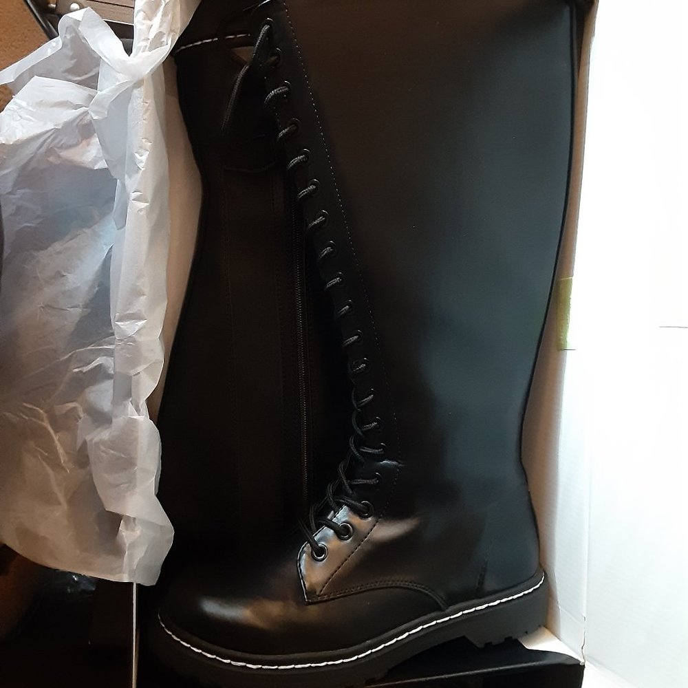 COMBAT KNEE BOOT - FAUX LEATHER BLACK (WW) Size 9 NEW